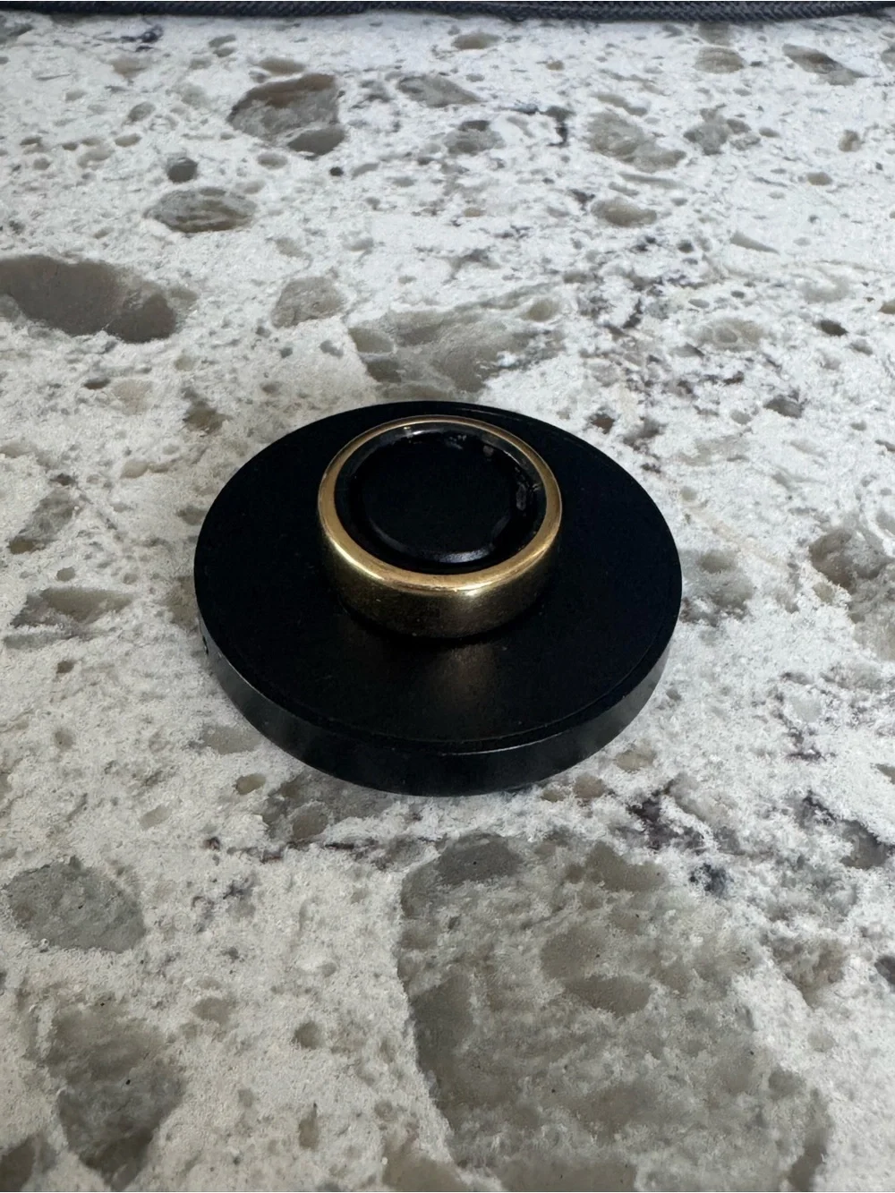 Oura ring charger